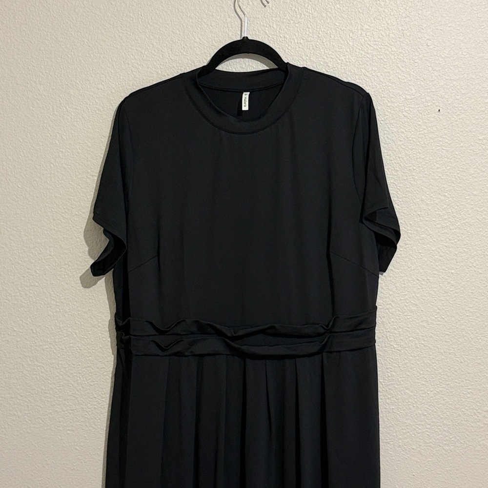 Halara Stand Collar Short Sleeve Pocket Flare Maxi Dress Black - Picture 3 of 9
